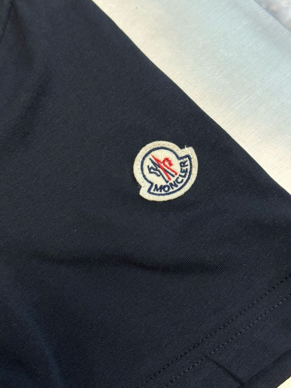 Moncler T-shirt