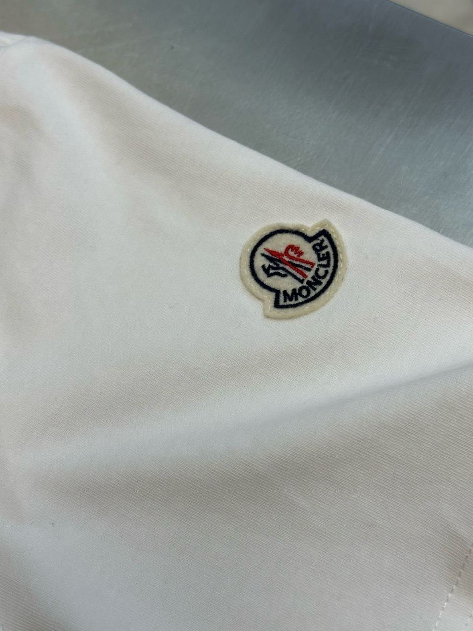 Moncler T-shirt