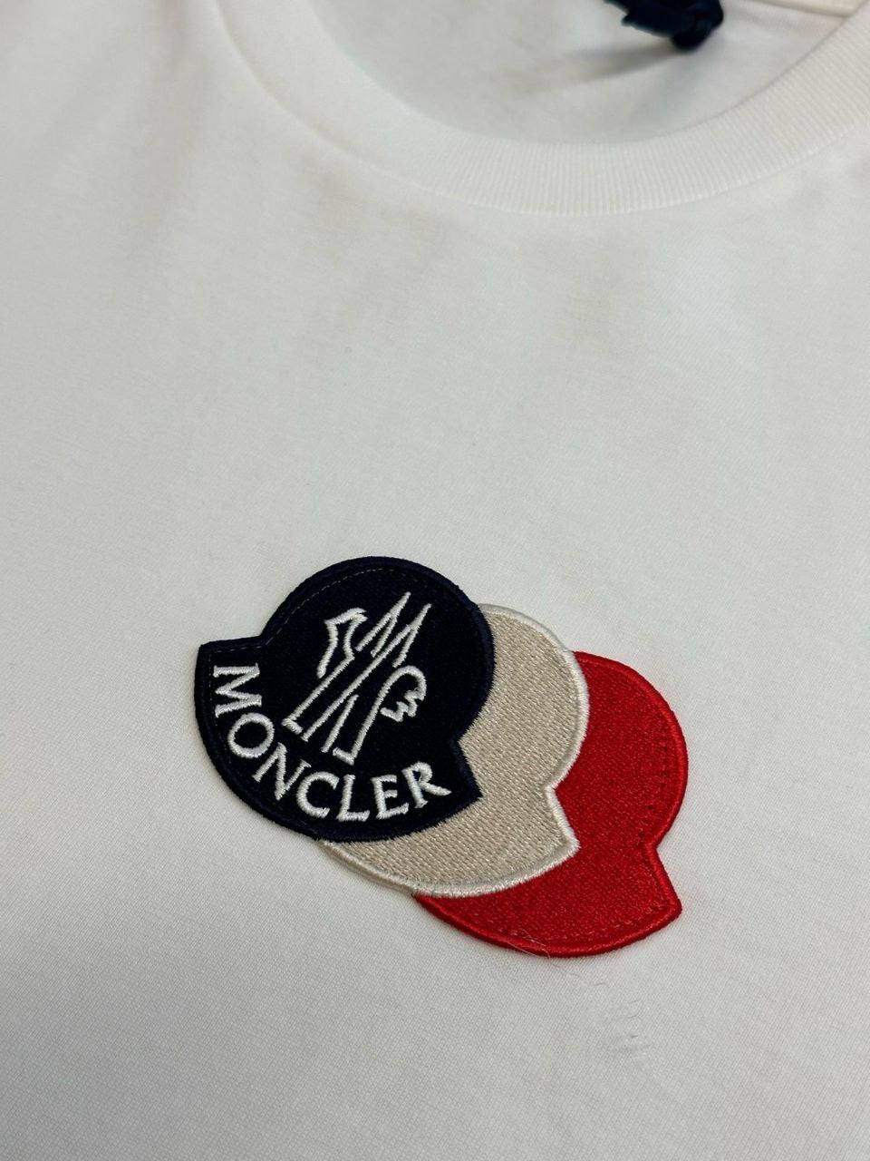 Moncler T-shirt