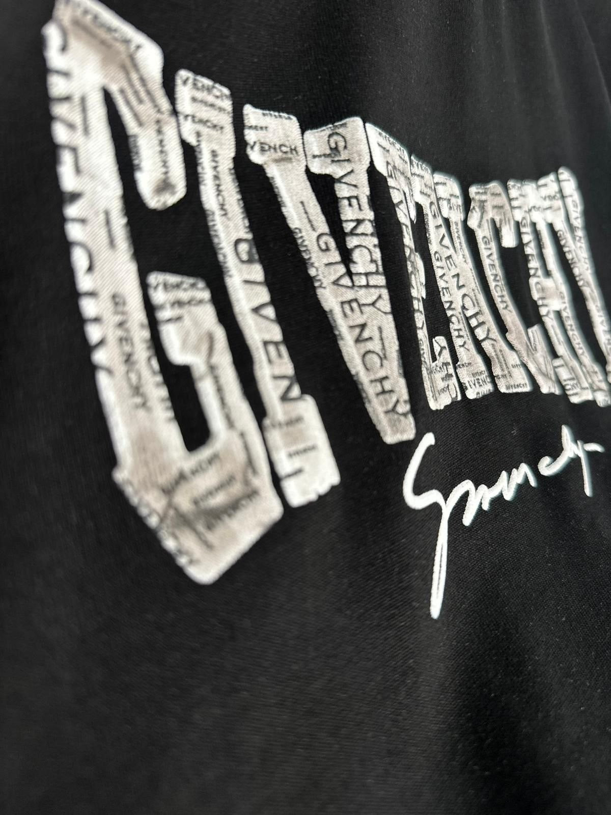 Givenchy T-shirt