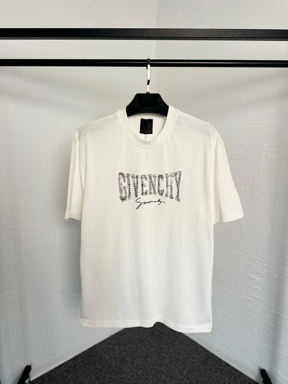 Givenchy T-shirt