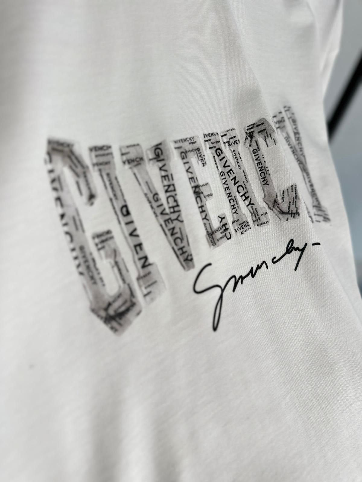 Givenchy T-shirt