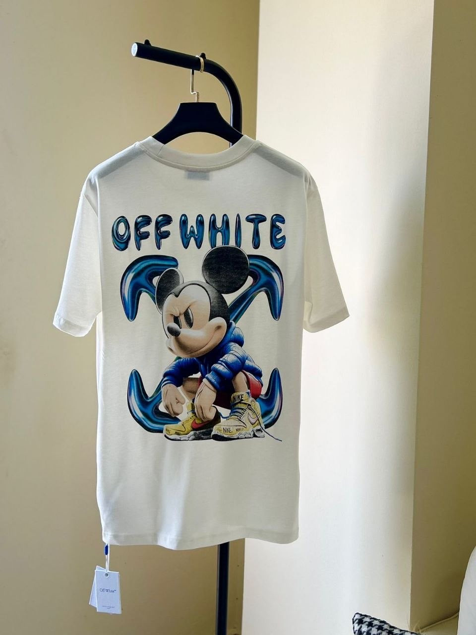 Off White T-shirt