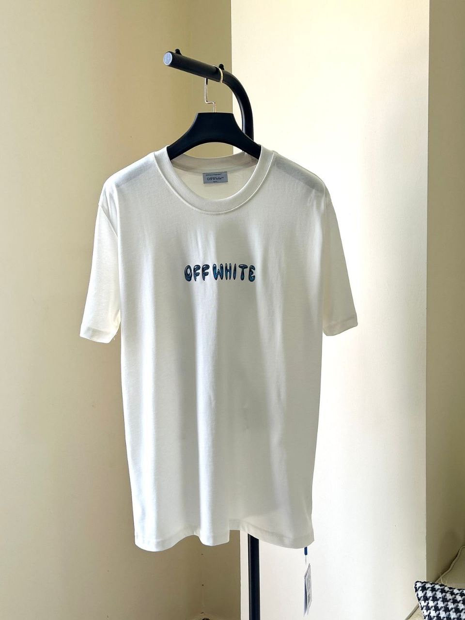 Off White T-shirt