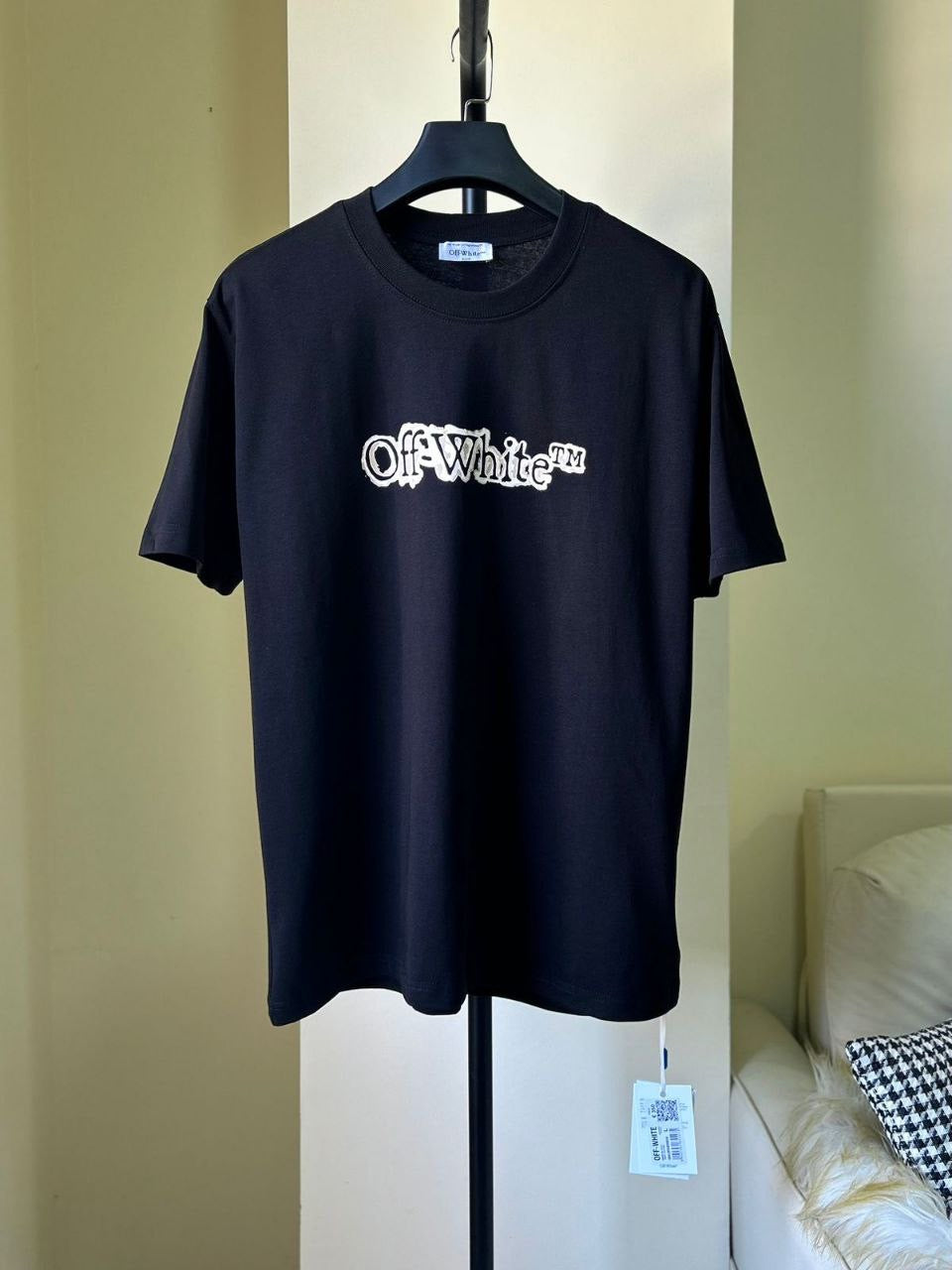 Off White T-shirt