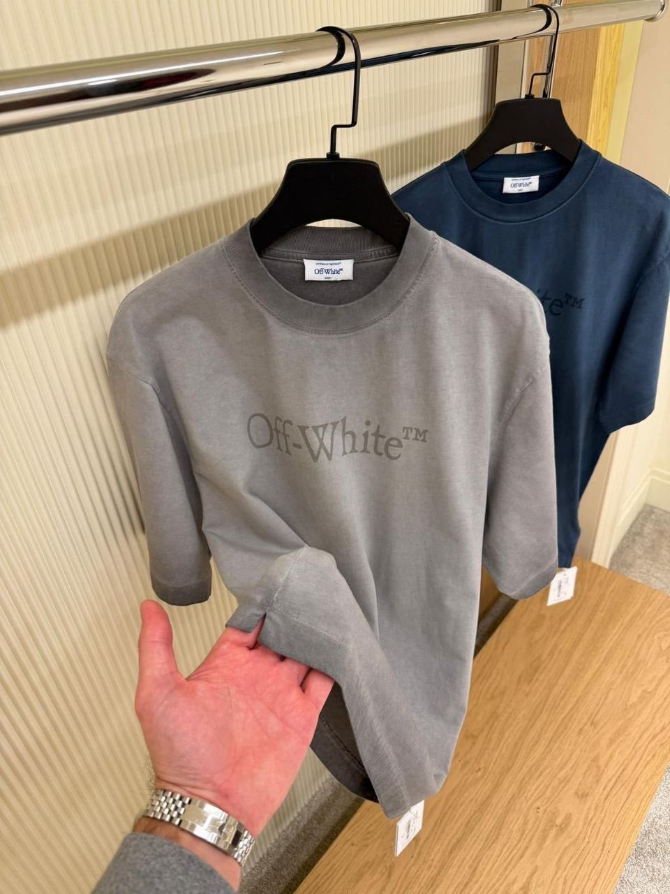 Off White T-shirt