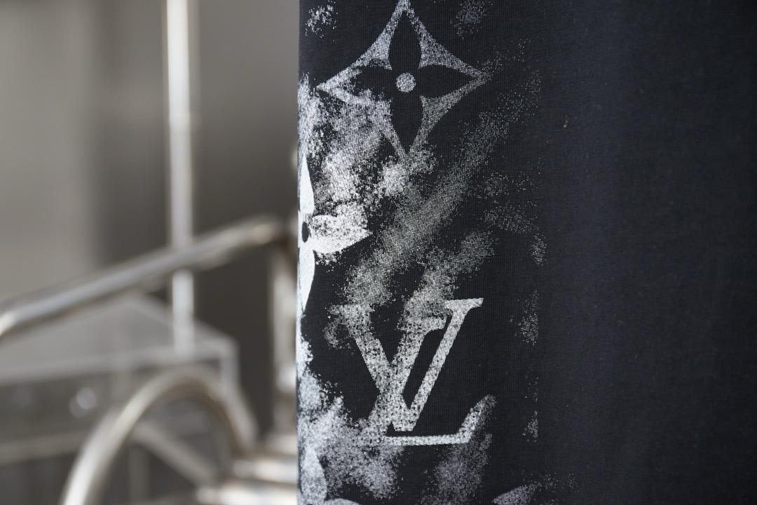 Louis Vuitton T-shirt