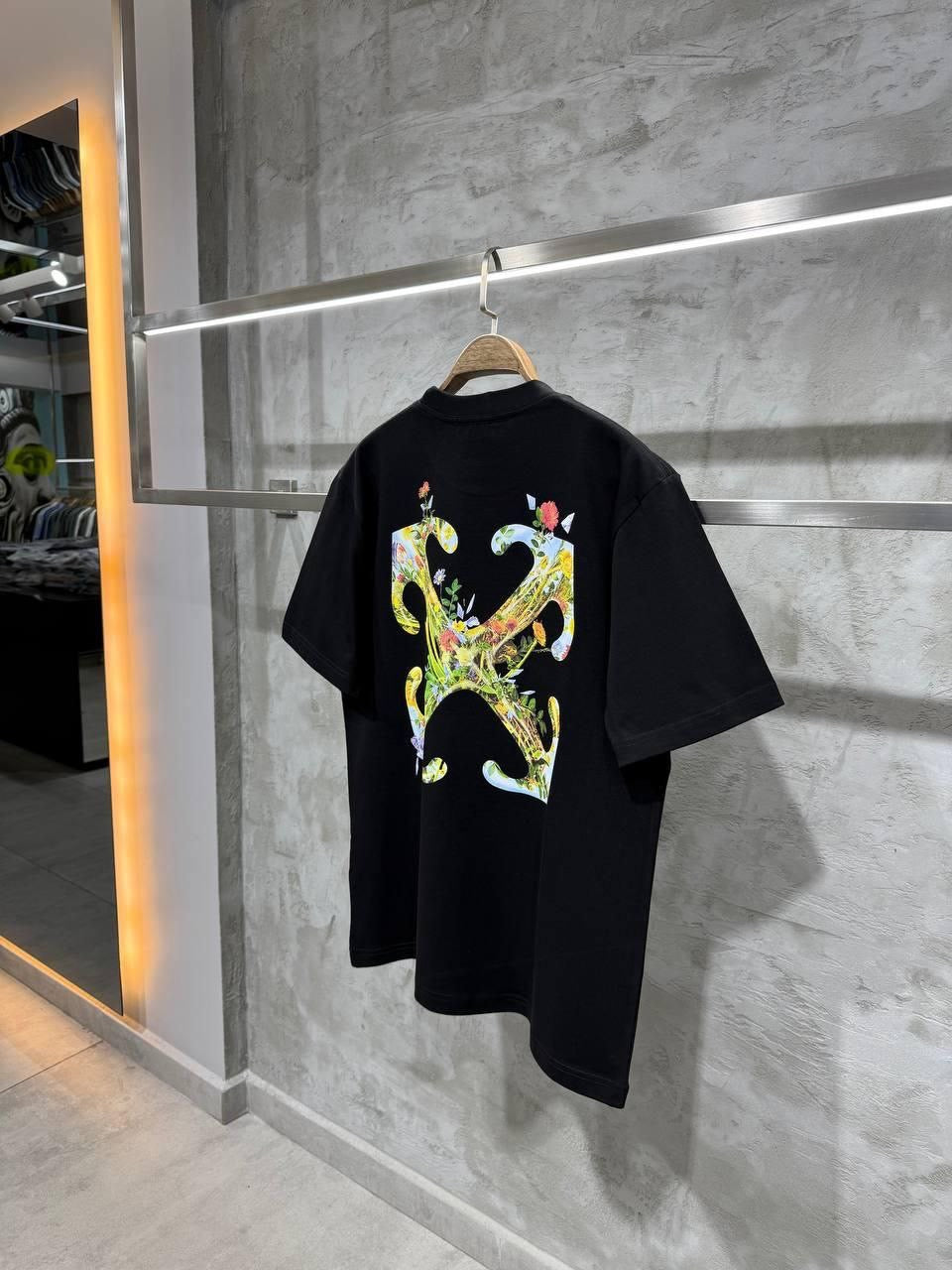 Off White T-shirt