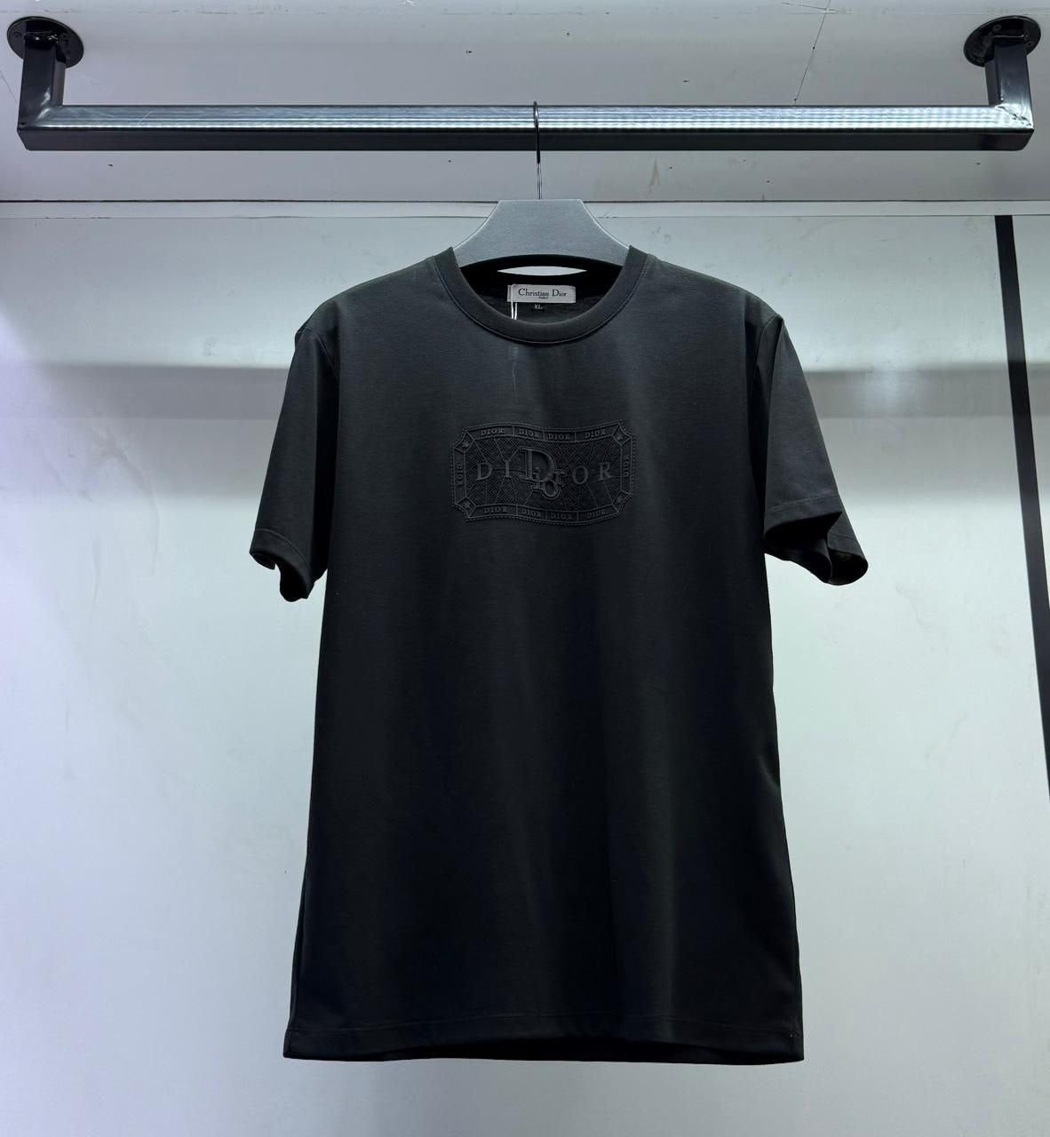 Dior T-shirt