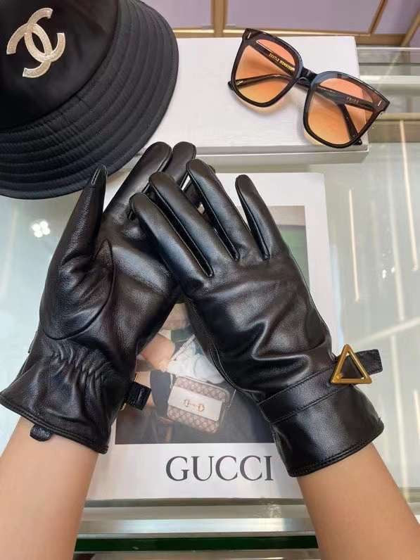 Gucci Gloves