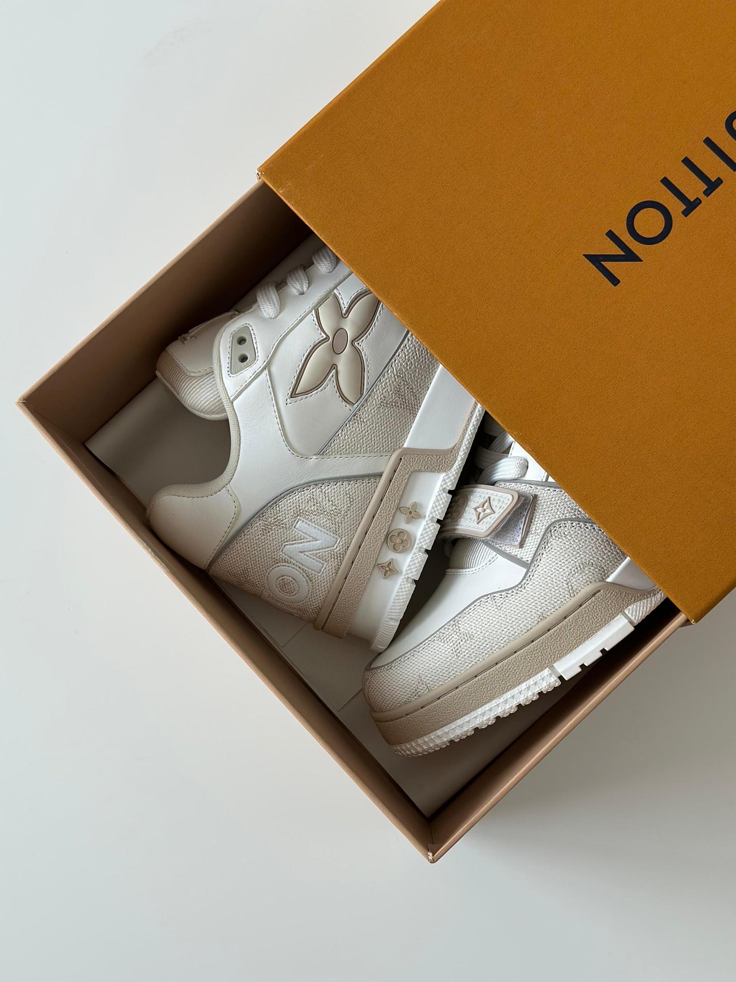 Louis Vuitton Sneakers