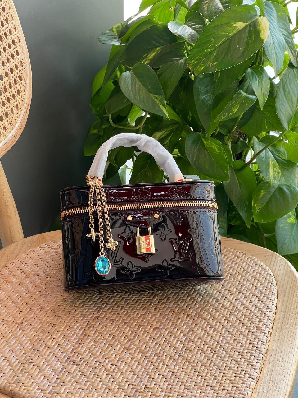 Louis Vuitton Handbag (Vip)