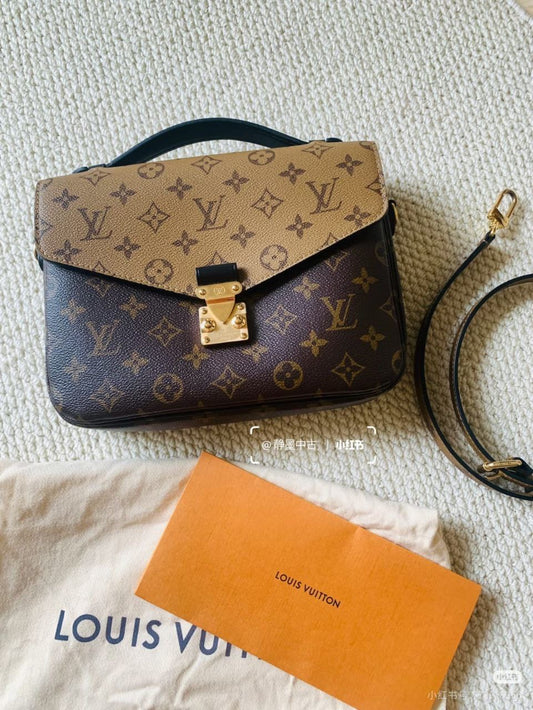 Louis Vuitton Messenger Bag