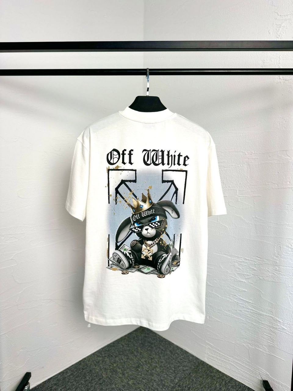 Off White T-shirt