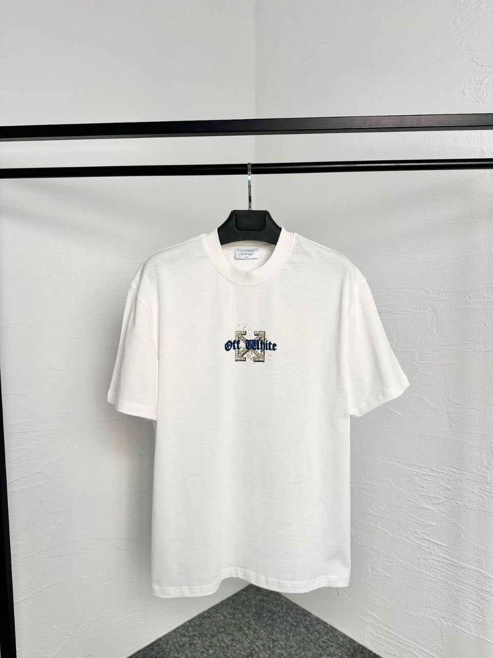 Off White T-shirt