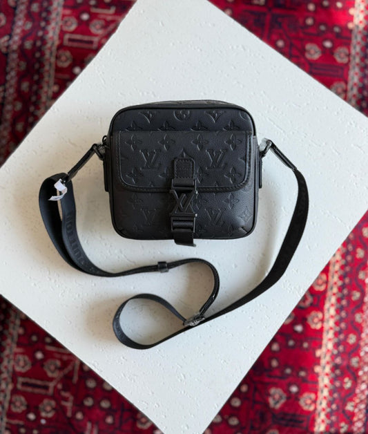 Louis Vuitton Messenger Bag