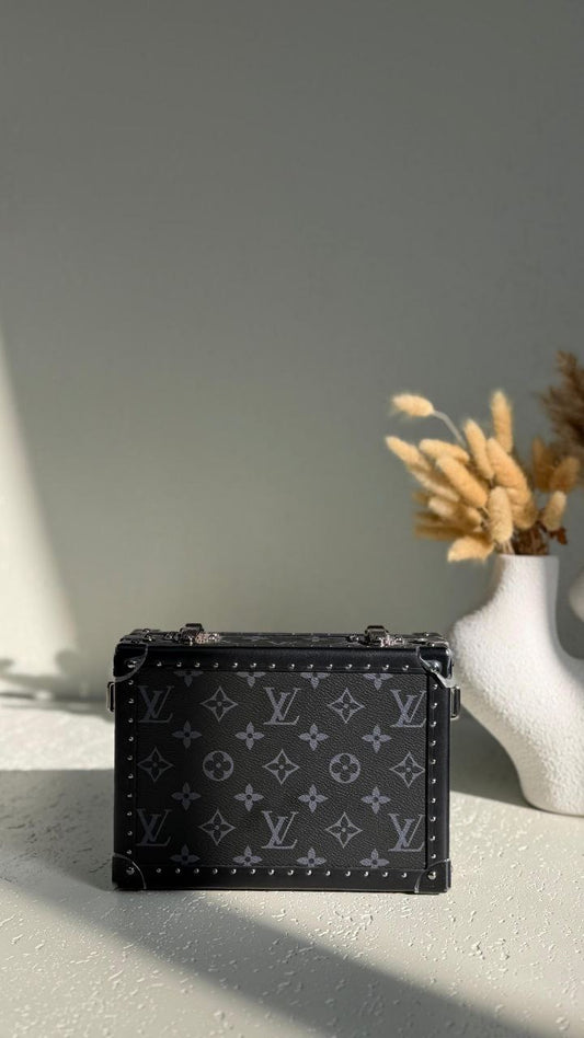 Louis Vuitton Messenger (VIP)