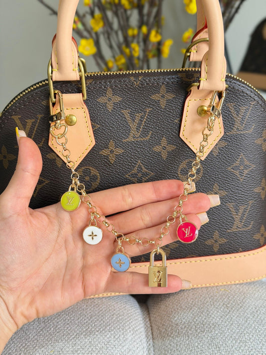 Louis Vuitton Hand Bag (Vip)