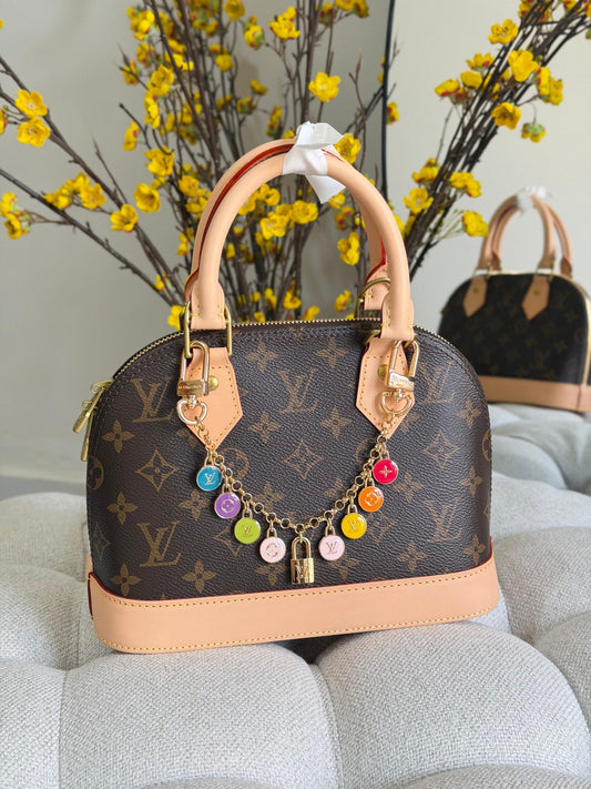 Louis Vuitton Hand Bag (Vip)