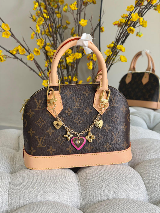Louis Vuitton Hand Bag (Vip)