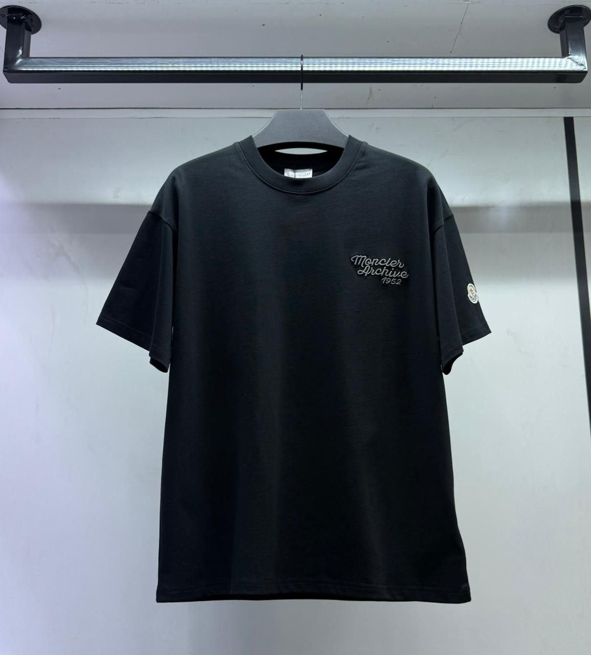 Moncler T-shirt