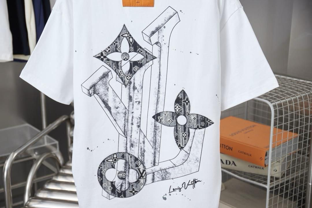 Louis Vuitton T-shirt
