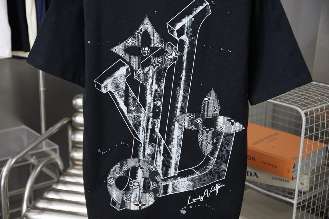 Louis Vuitton T-shirt