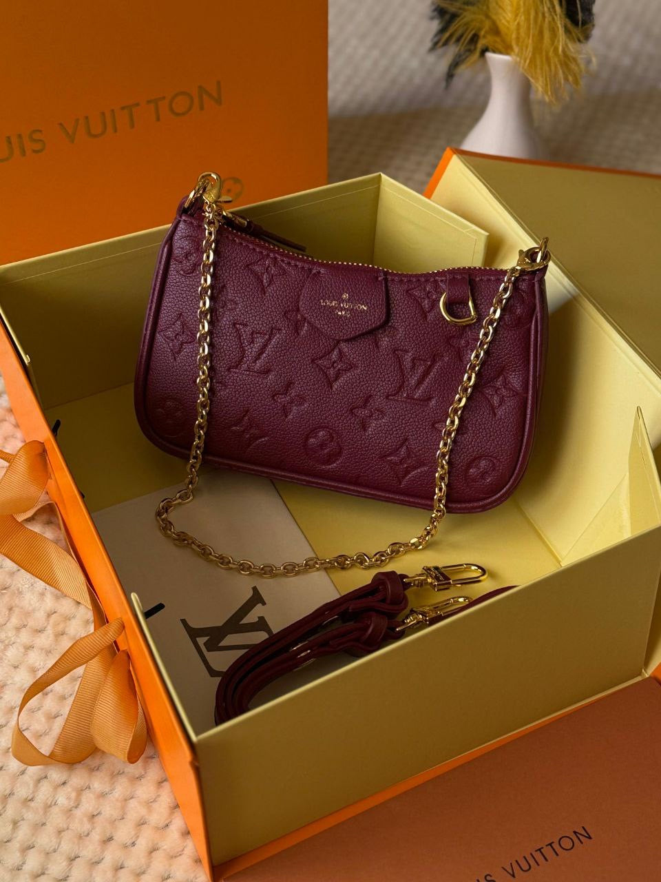 Louis Vuitton Sling-Shoulder Bag