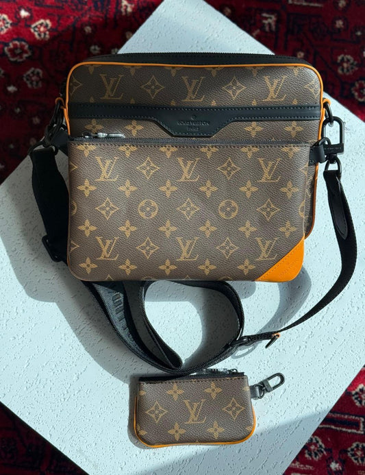 Louis Vuitton Messenger Bag (Vip)