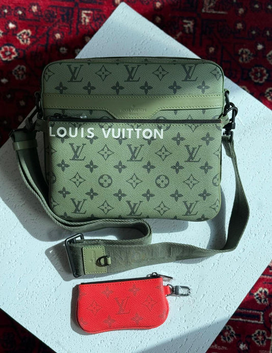 Louis Vuitton Messenger Bag (Vip)
