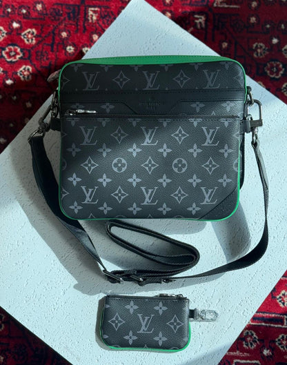 Louis Vuitton Messenger Bag (Vip)