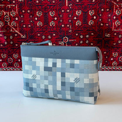 Louis Vuitton Clutch ( VIP Quality ) 3 Colors