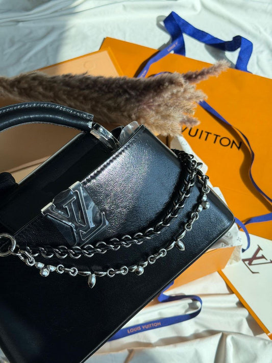 Louis Vuitton Sling Bag (Vip)