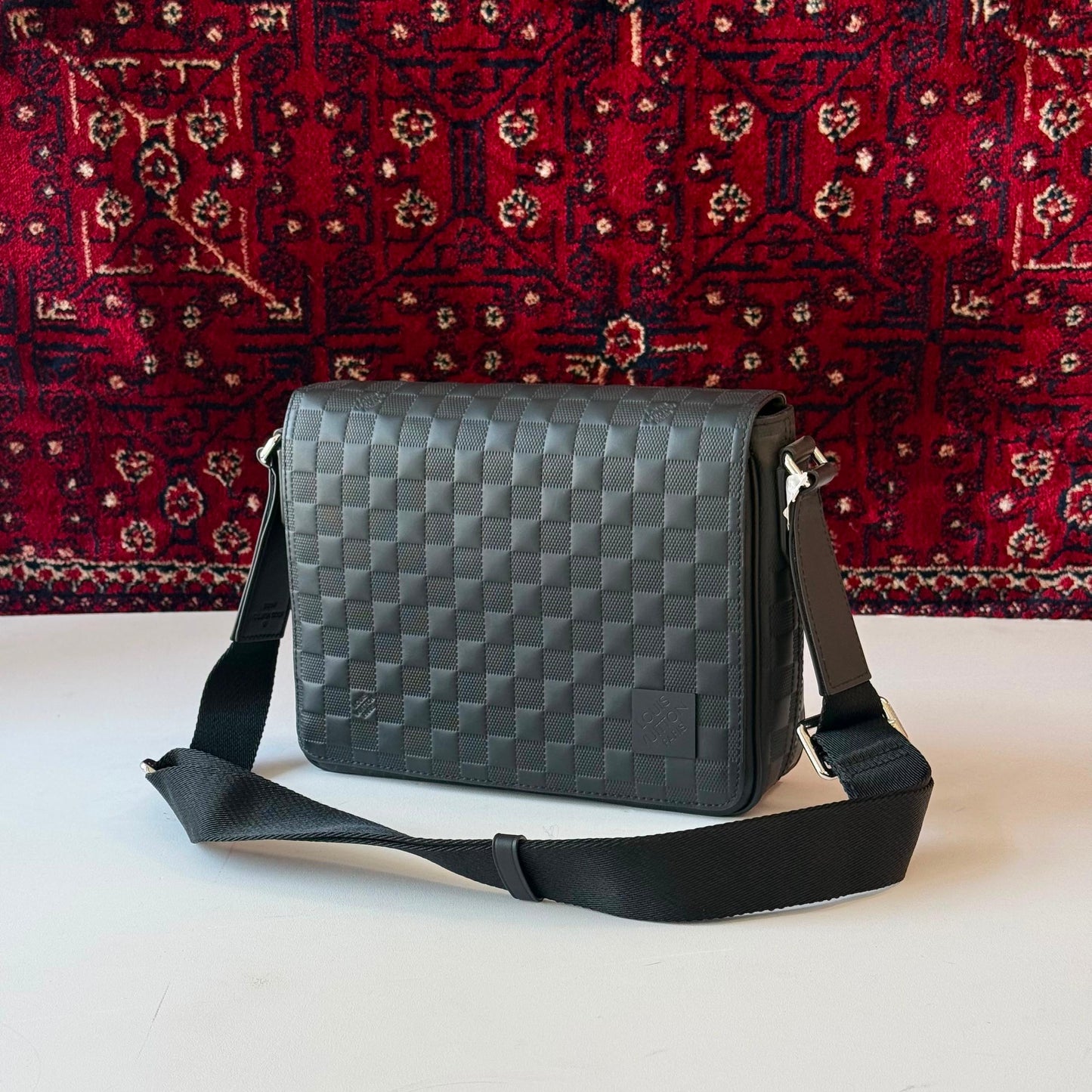 Louis Vuitton Messenger (VIP)