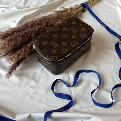 Chanel Makup Bag (VIP Quality)