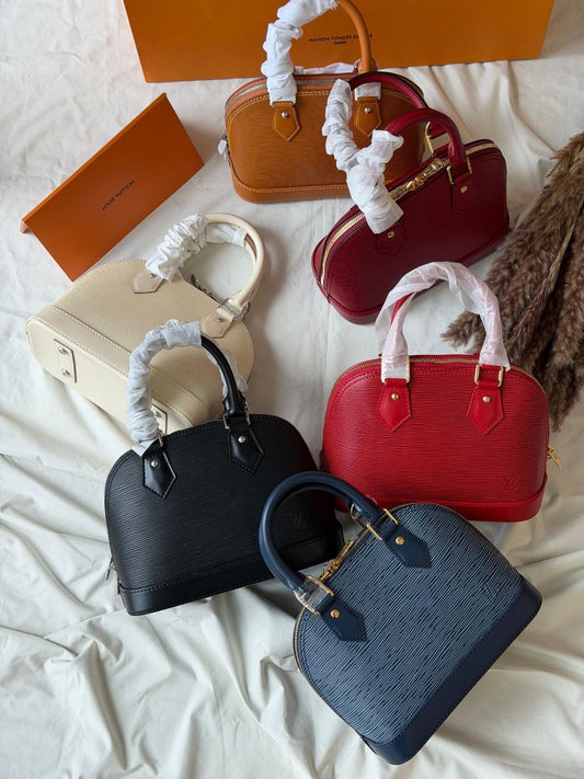 Louis Vuitton Handbag (Vip)