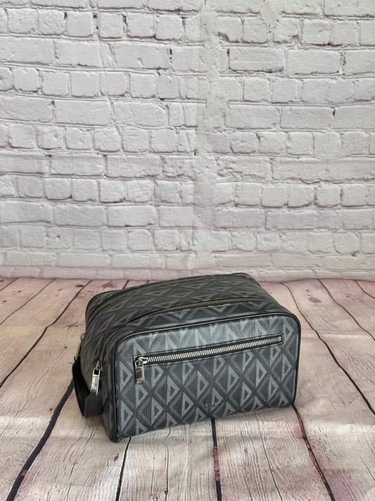 Dior Pouch (VIP Quality)