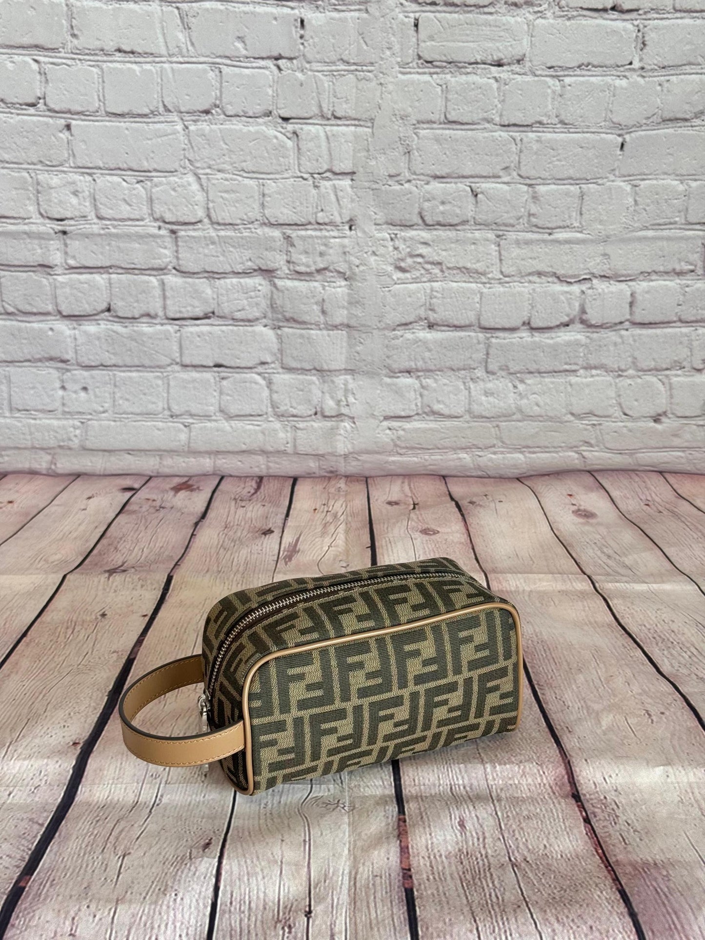 Fendi Pouch (VIP Quality)