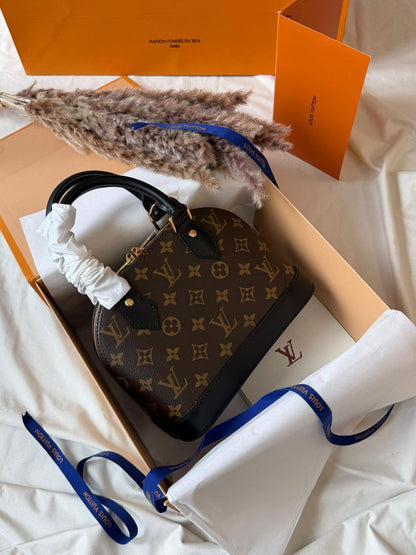 Louis Vuitton Handbag (Vip)