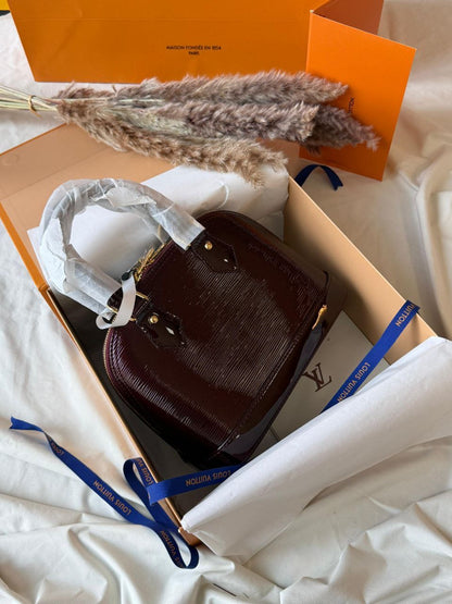 Louis Vuitton Handbag (Vip)
