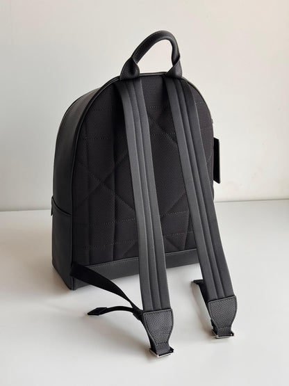 Dior Backpack (VIP Quality)