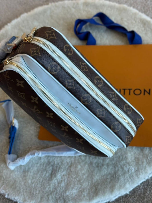 Louis Vuitton Messenger Bag