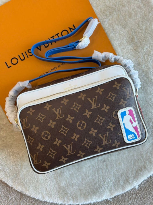 Louis Vuitton Messenger Bag