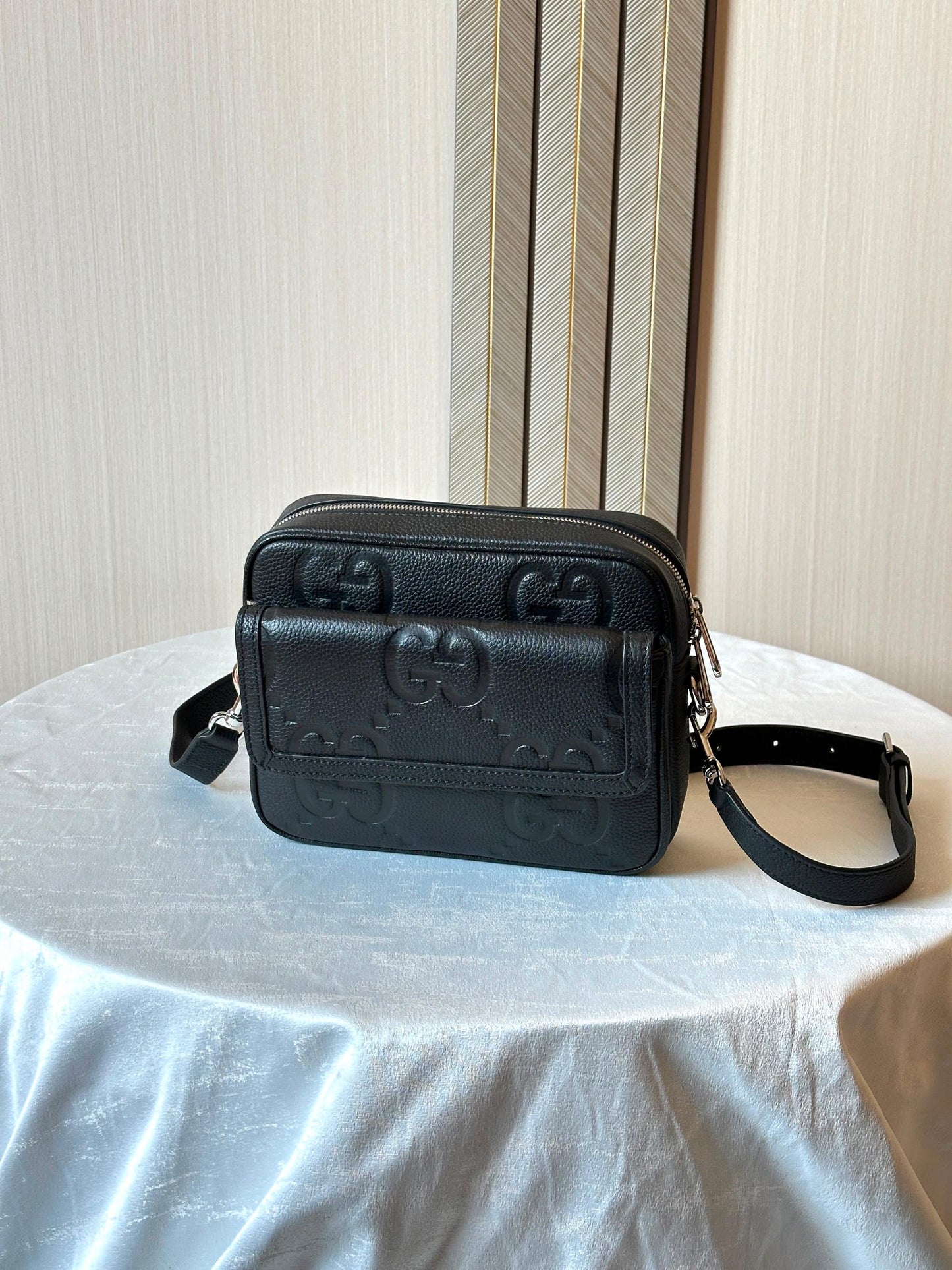 Gucci Messenger Bag (VIP)