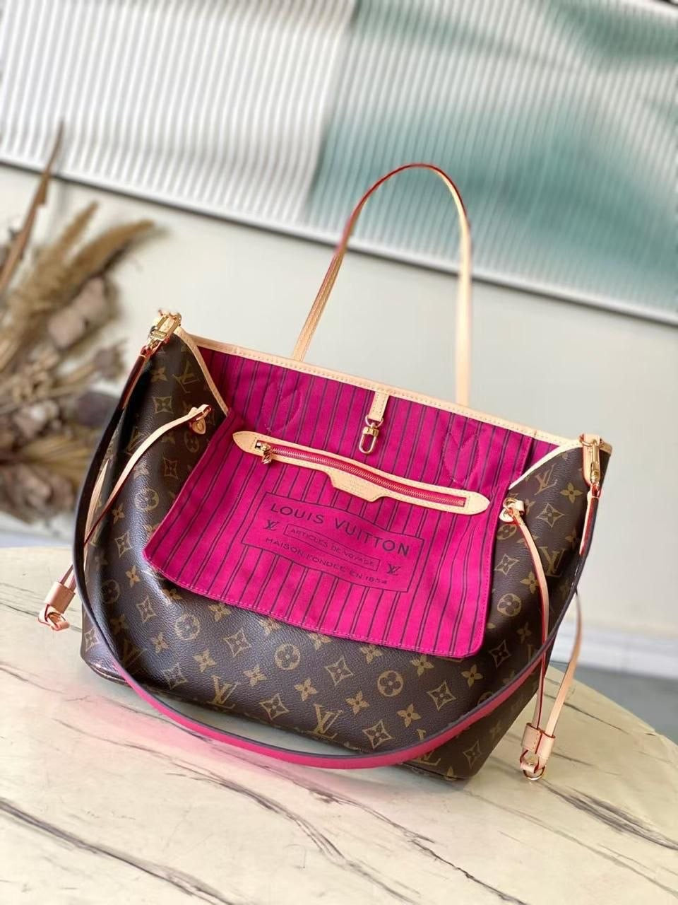 Louis Vuitton Sling Bag (Vip)