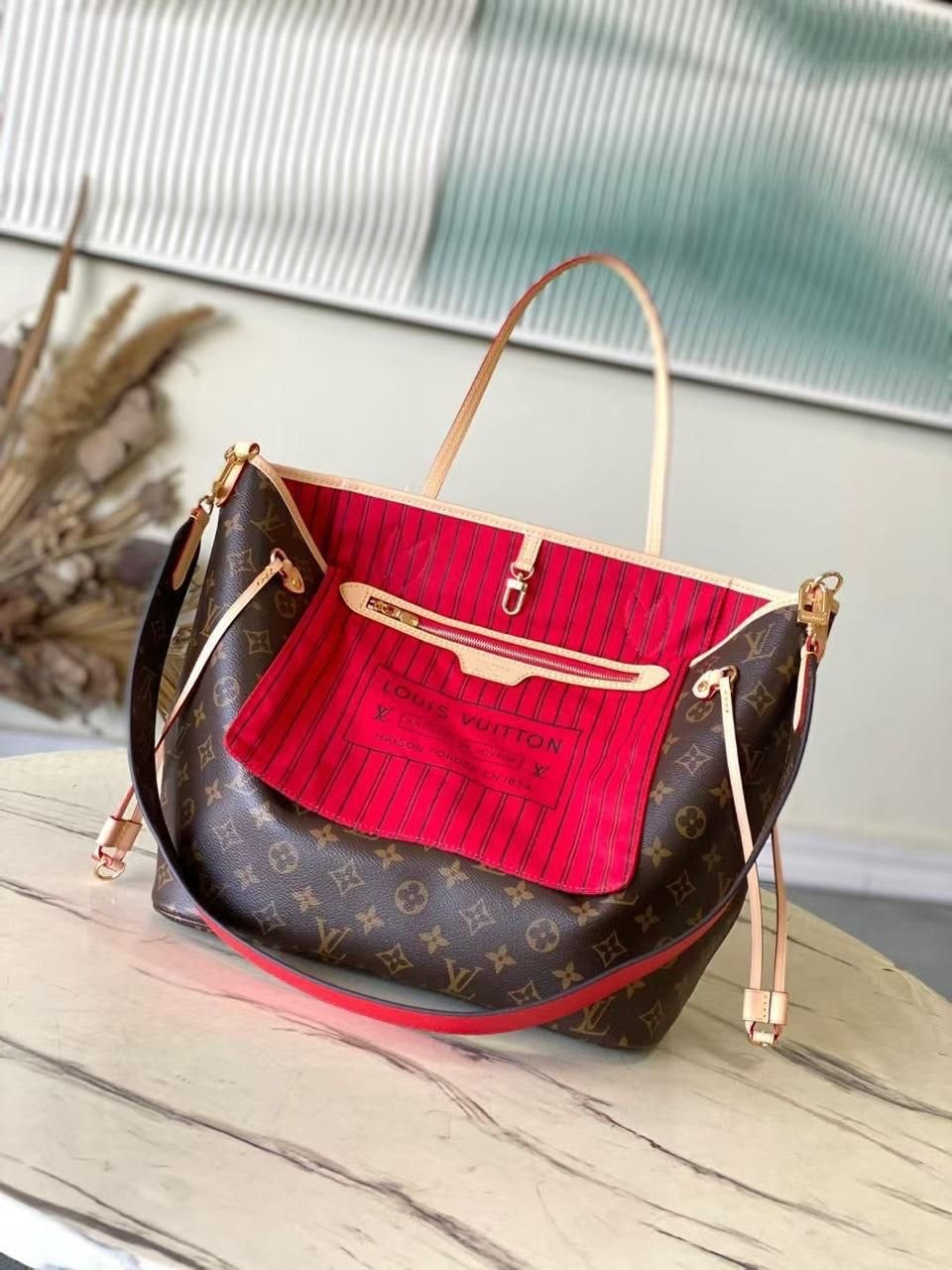 Louis Vuitton Sling Bag (Vip)