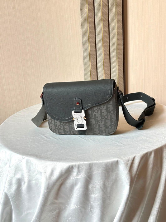 Dior Sling Bag (Vip)