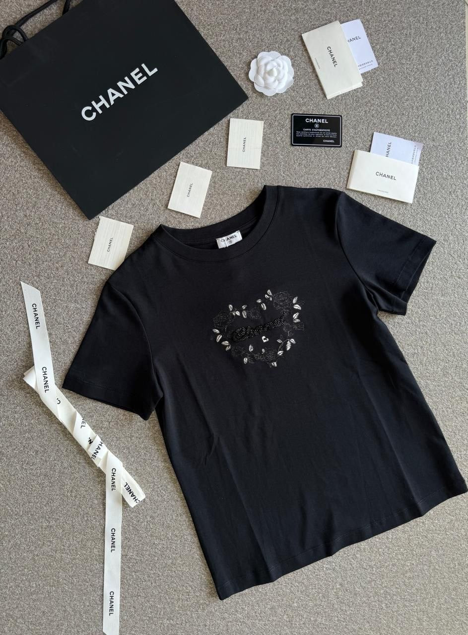 Chanel T-shirt