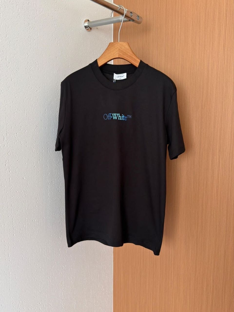 Off White T-shirt
