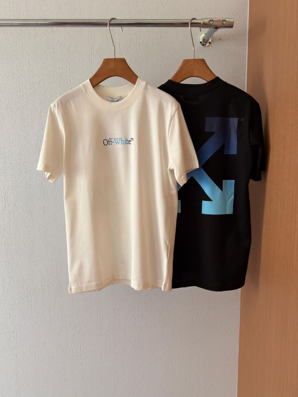 Off White T-shirt